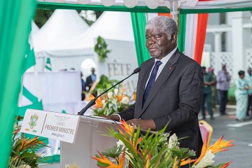 Côte d'Ivoire / Fête du travail 2024 : le Premier Ministre Robert Beugré Mambé présente le dynamisme de l’économie ivoirienne et les acquis sociaux 